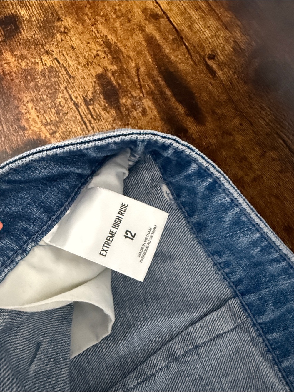 Express Women’s Light Blue Slim Jeans - Picture 3 of 5
